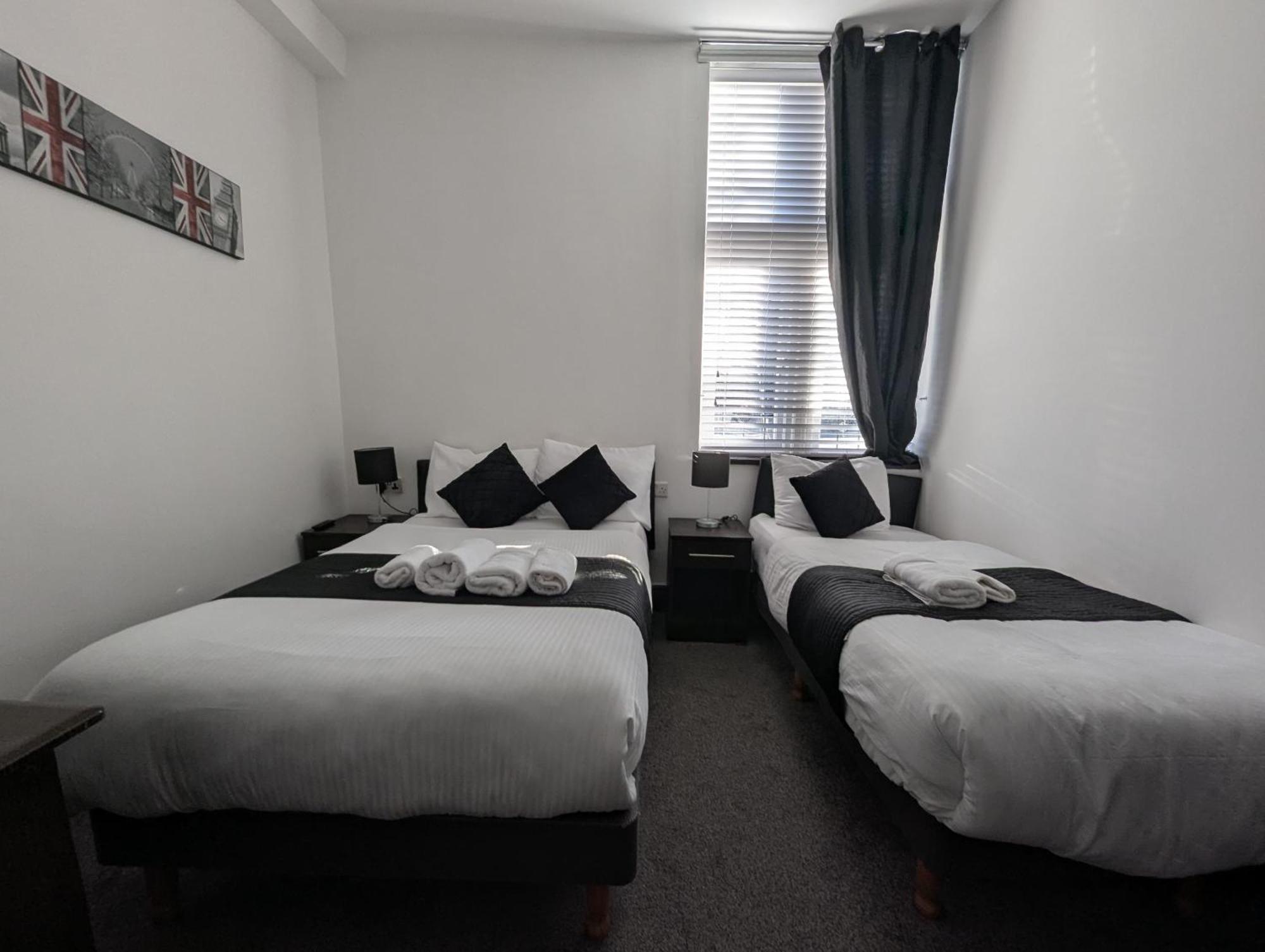 Oyo Firs Lodge London Heathrow Hounslow Exterior foto